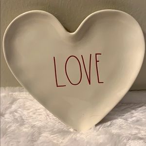 Brand New Raedunn Love Heart Shaped Plate